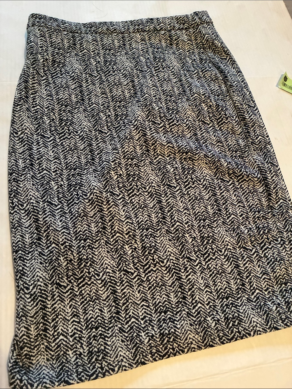 Banana Republic Black and White Knit Pencil Skirt NWT Size 2